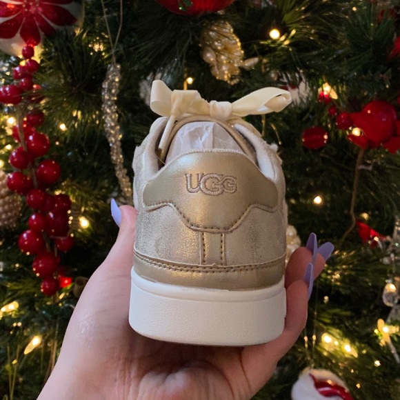 NWT Ugg Kids Alanna Sneaker - Picture 8 of 14